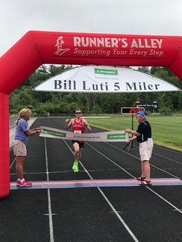 Neal Darmody winning the 2018 race