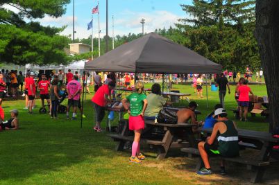 2016 race crowd enjoying the festivities (Photo courtesy NERunner)